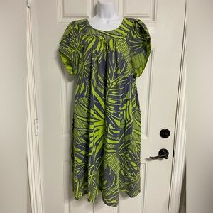 D3- HAWAIIAN FLAVOR Green TULIP Sleeve MUUMUU Dress